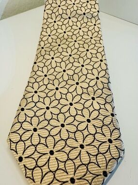 I Pinco Pallino Italy 100% Silk Floral Daisy Silk Tie Ivory Black